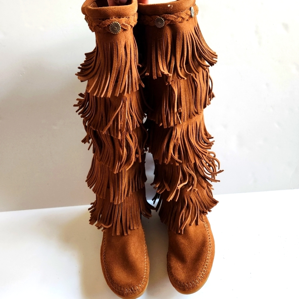 Minnetonka 5-Layer Fringe Boots Brown Tan Suede Moccasins Women's Size 6